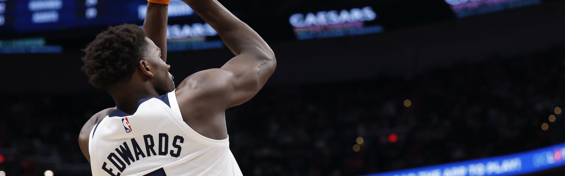 kaiyun sports-缺战火箭！Shams：爱德华兹右脚脚趾感染 现在是每日观察状态