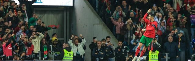 kaiyun sports-C罗梅开二度 5比1狂胜波兰 葡萄牙小组第一出线！