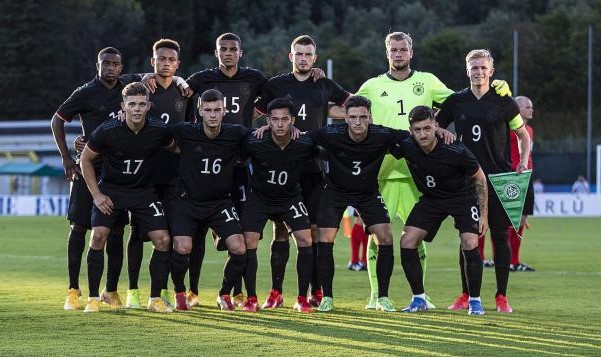 开云体育官方网站-推迟近半年的U21队首秀，穆科科用新纪录走出困境