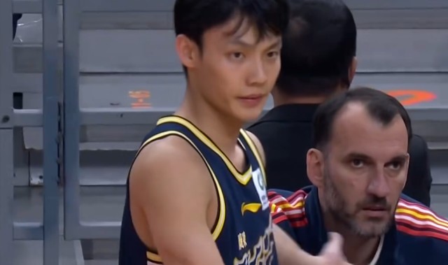 广东110-105险胜深圳！球员评分：4人满分，3人良好，1人不合格