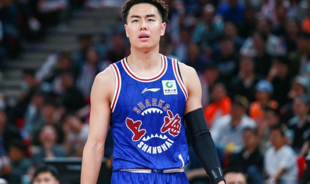 开云官方网站-CBA新赛季，最强三人组前四排名