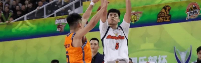 开云体育官方网站-媒体人：上海广东锋线差距过大，广东应抓住窗口期升级阵容