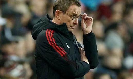 开云官方网站-林良锋：缺临场嗅觉又带少爷兵 朗尼克救火快凉了